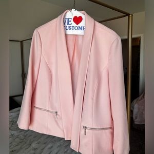 Light pink work blazer. Black label by Evan Picone.